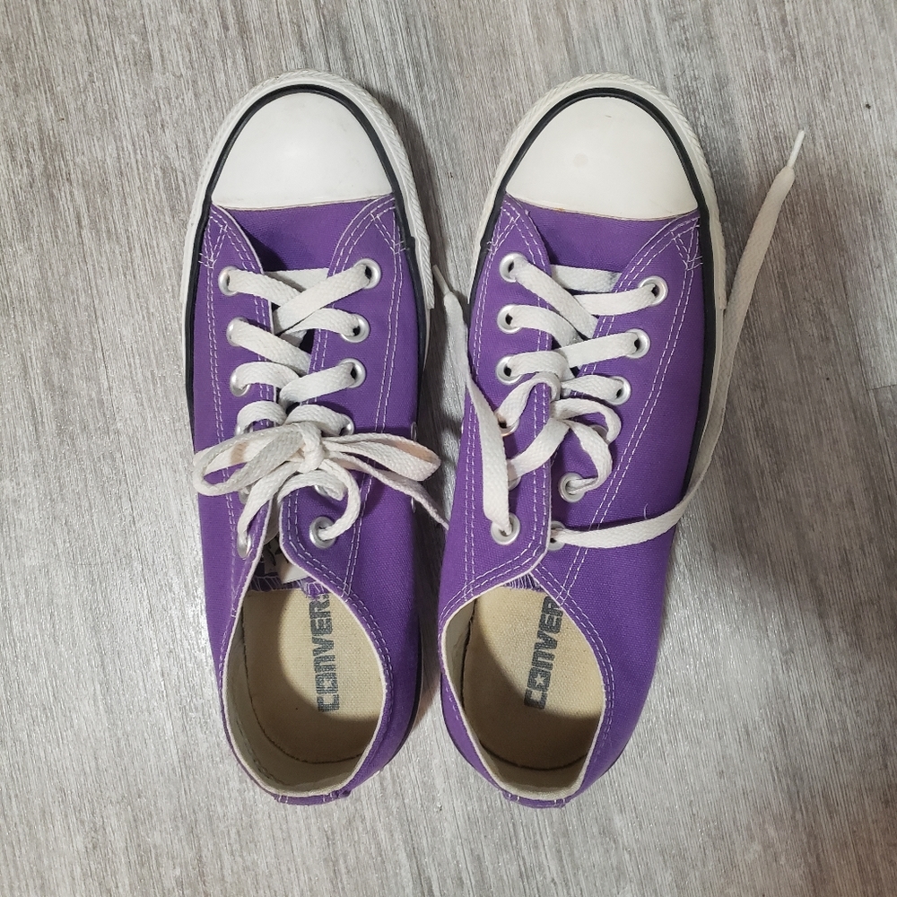 Purple Converse Low Tops sz 8